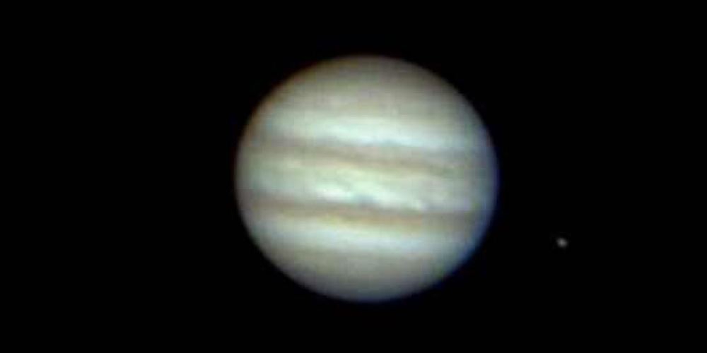 De planeet Jupiter gefotografeerd met behulp van een webcam. 