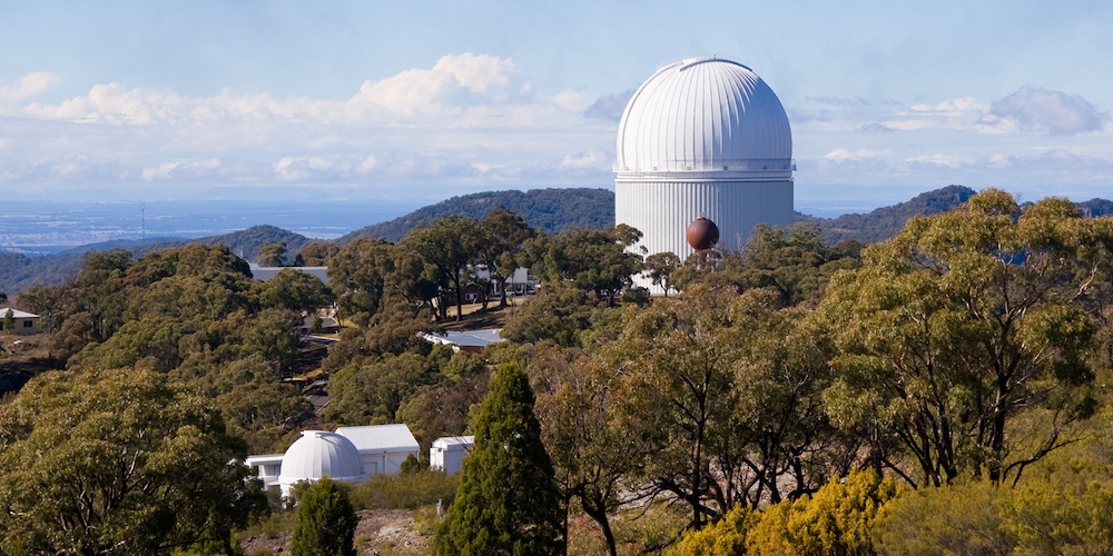 De grote koepel van de Anglo-Australische Telescoop (AAT)